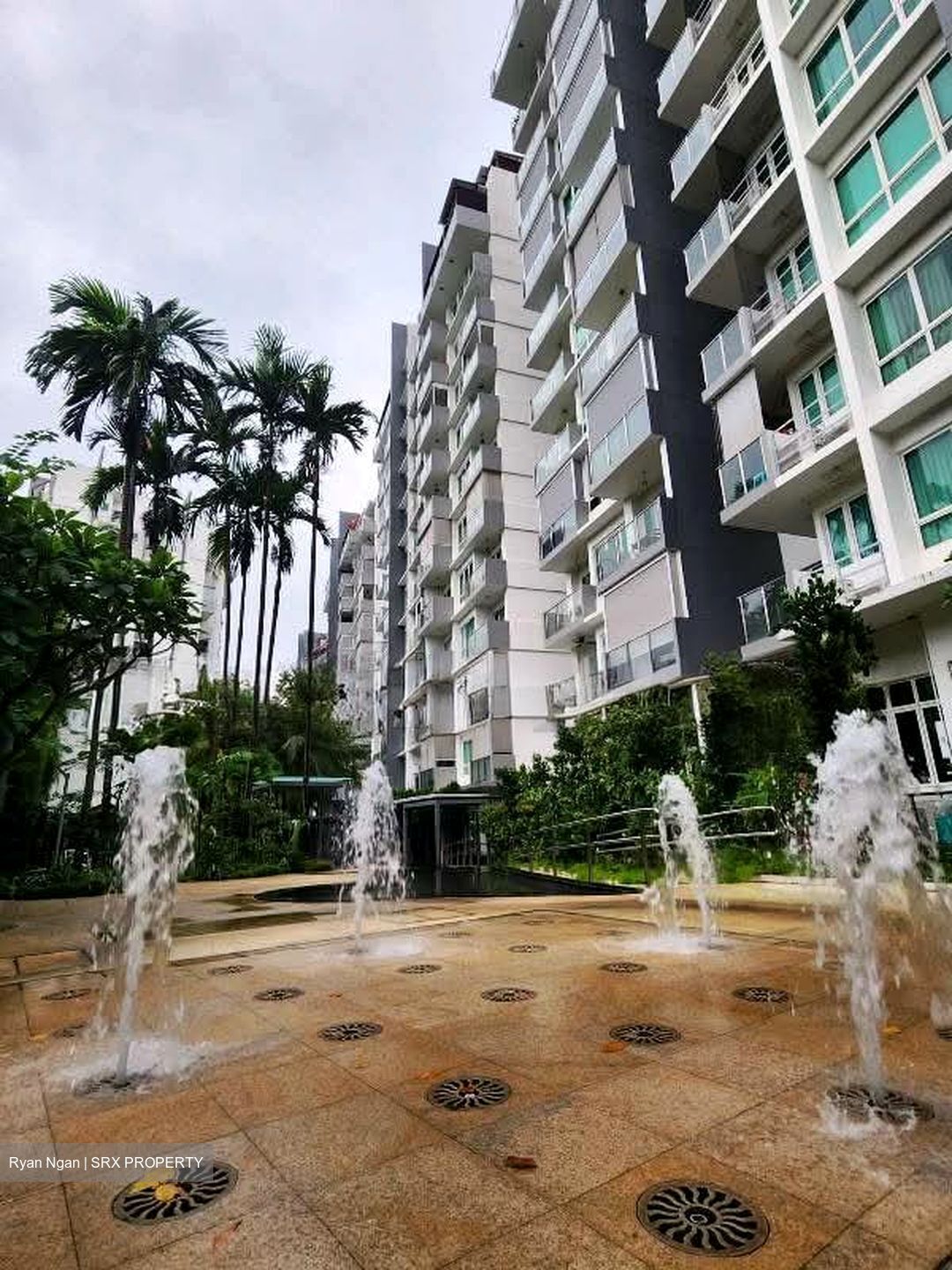 Vacanza @ East (D14), Condominium #534640531